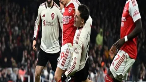 活塞昔日连胜之巅首发阵容：比卢普斯领衔，面具侠怒吼天尊闪耀